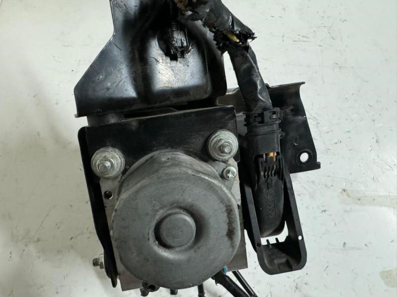 18-20 ROGUE Anti Lock Brake System ABS Pump Module  - 269 909