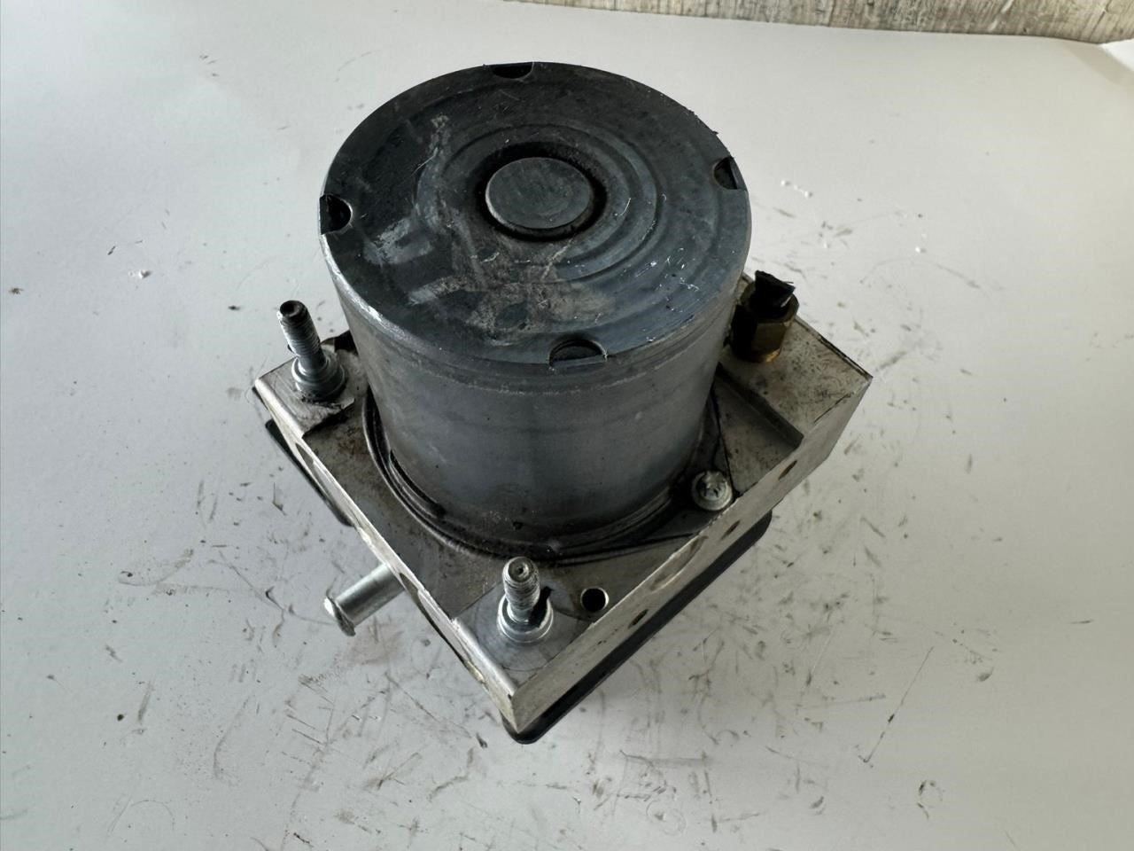 2010 ALTIMA ABS Pump Anti Lock Brake Module - 47660 ZX00A
