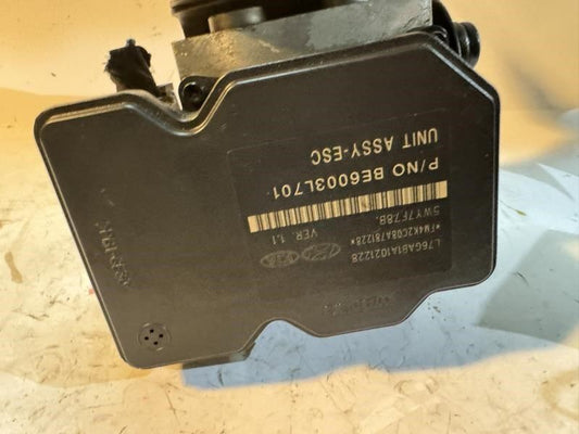 13 SORENTO ANTI LOCK BRAKE ABS CONTROL MODULE- BE6003L701