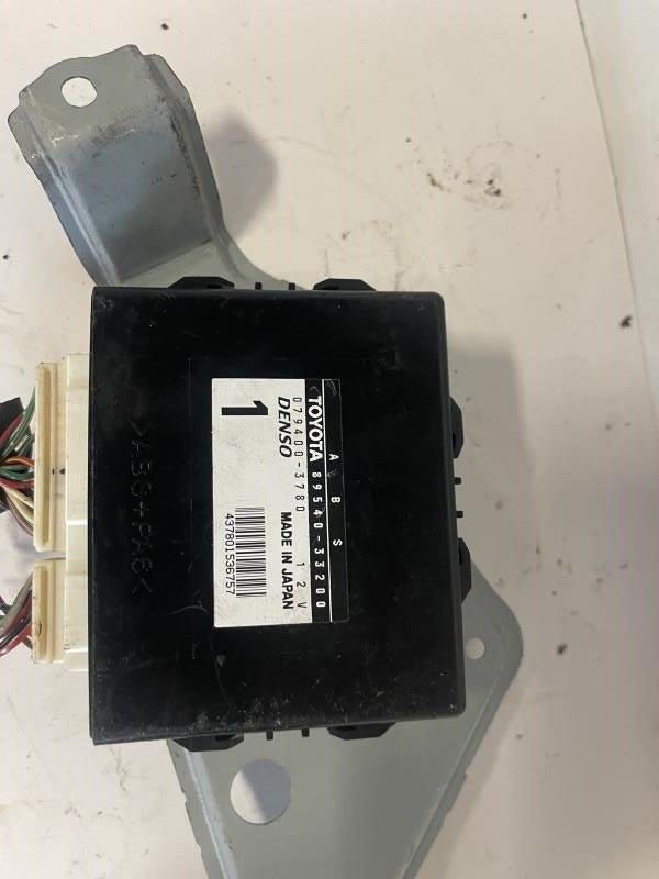 00-01 CAMRY ANTI LOCK BRAKE ABS CONTROL MODULE- 89540-33200