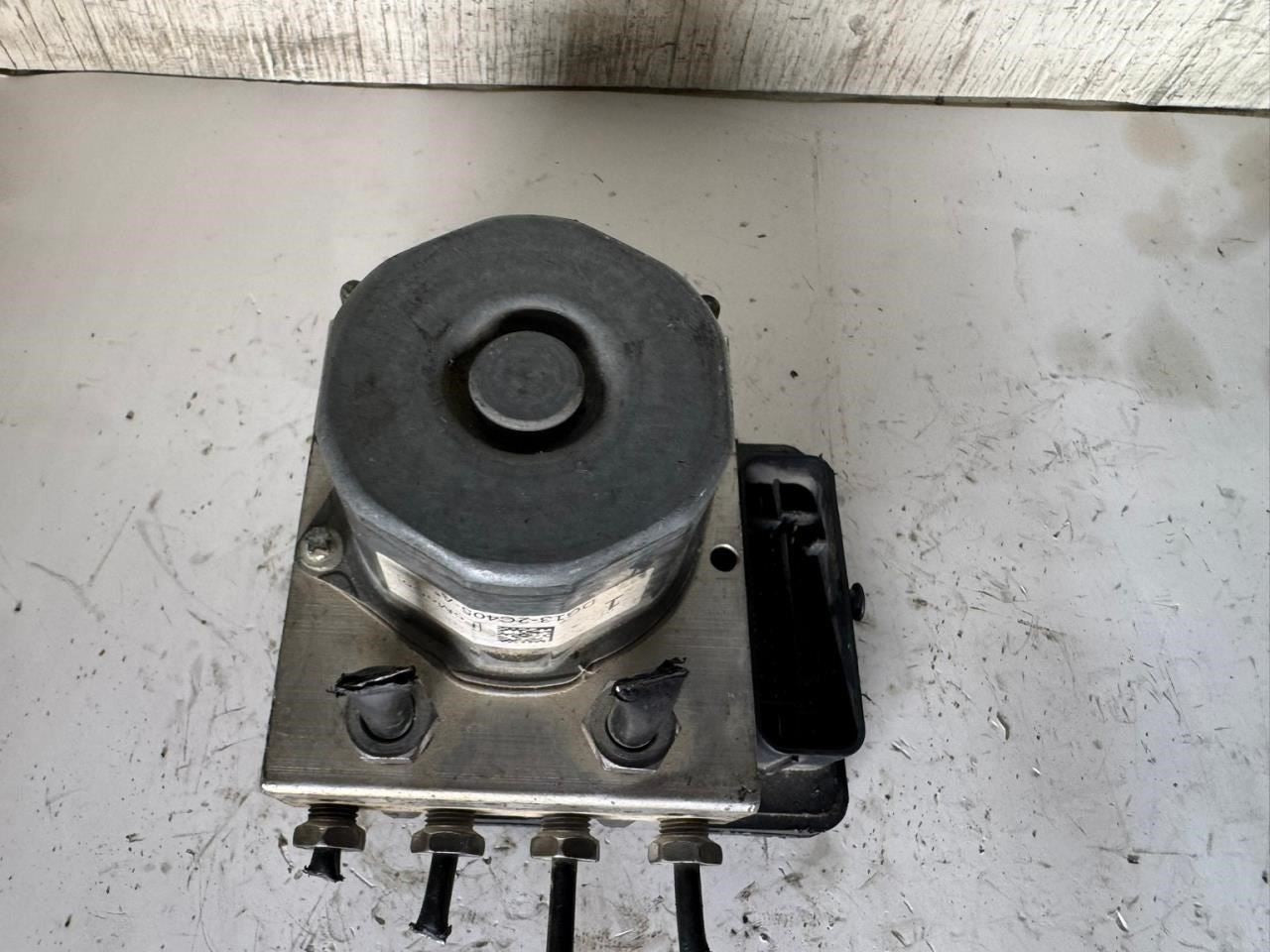 2014 TAURUS ABS Pump Anti Lock Brake Module - DG13-2C405-A