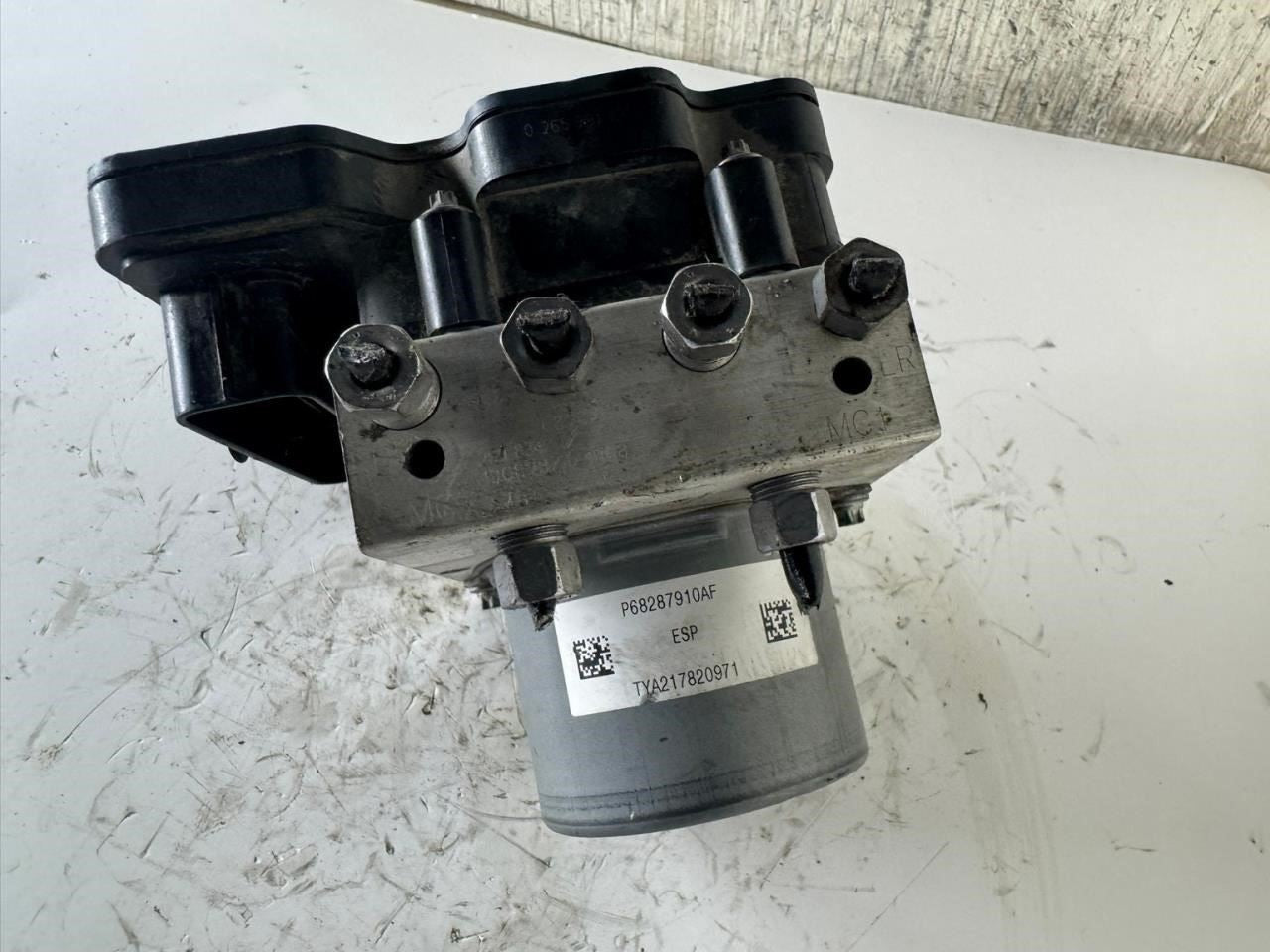 2019 CHEROKEE ABS Pump Anti Lock Brake Module - P68287910AF