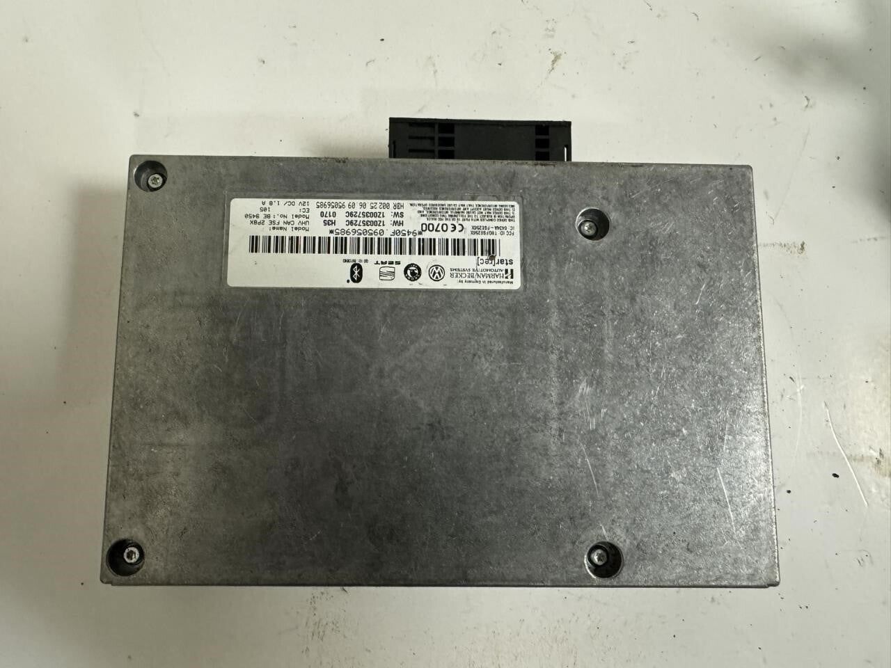 10-17 JETTA Radio Bluetooth Control Module  - 1Z0035729C