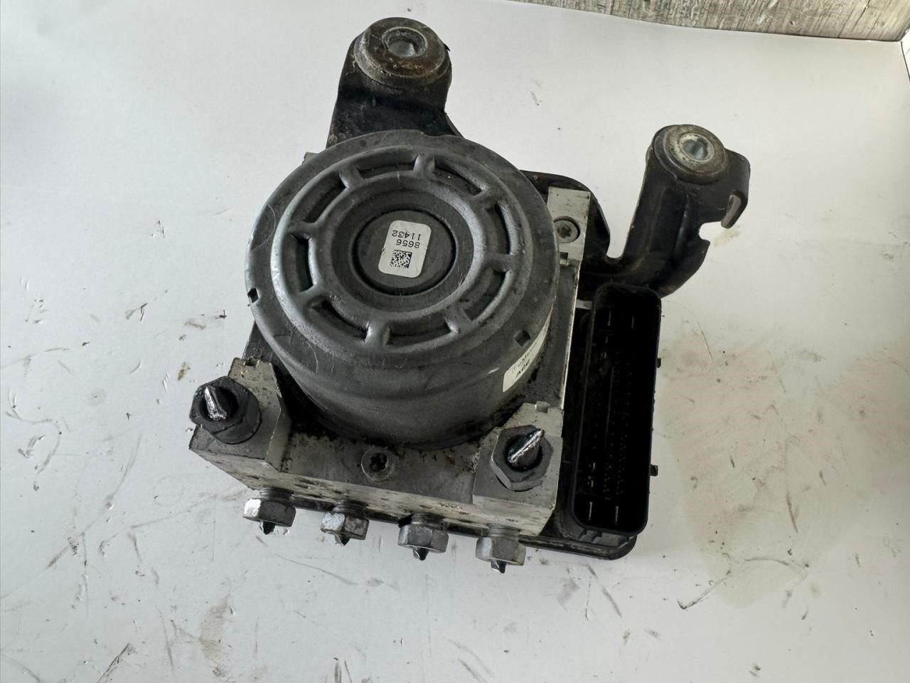 2013 FUSION ABS Pump Anti Lock Brake Module - DG9C-2C405-FB
