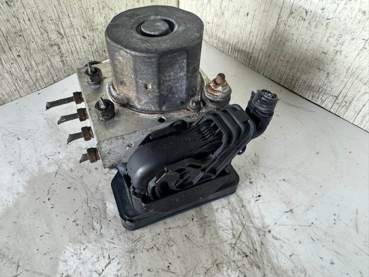 2012 CAMRY ABS Pump Anti Lock Brake Module - 44540-06140