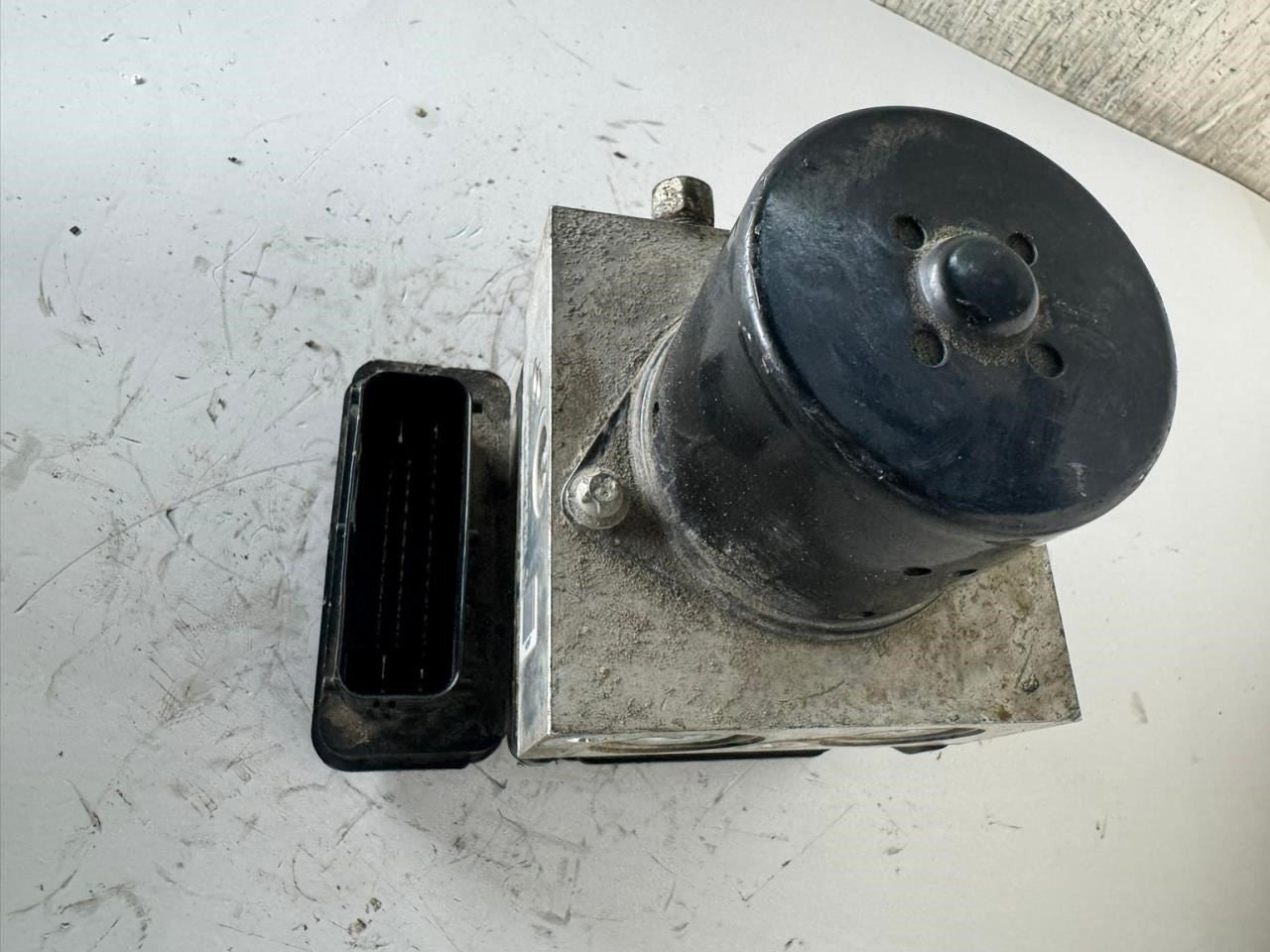 13-16 MALIBU ABS Pump Anti Lock Brake Module - 22827930