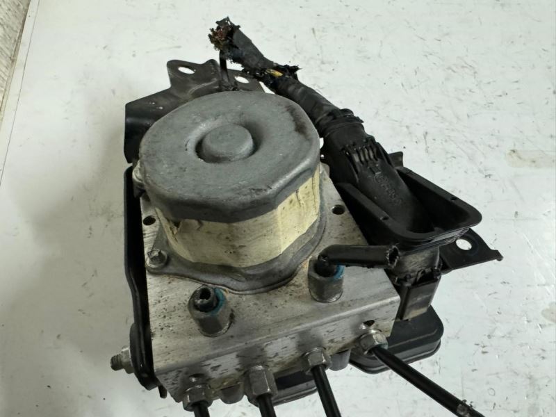 18-20 ROGUE Anti Lock Brake System ABS Pump Module  - 269 909