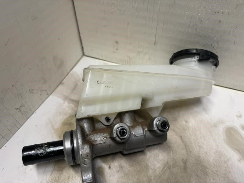 23 CIVIC BRAKE MASTER CYLINDER WITH RESERVOIR TANK