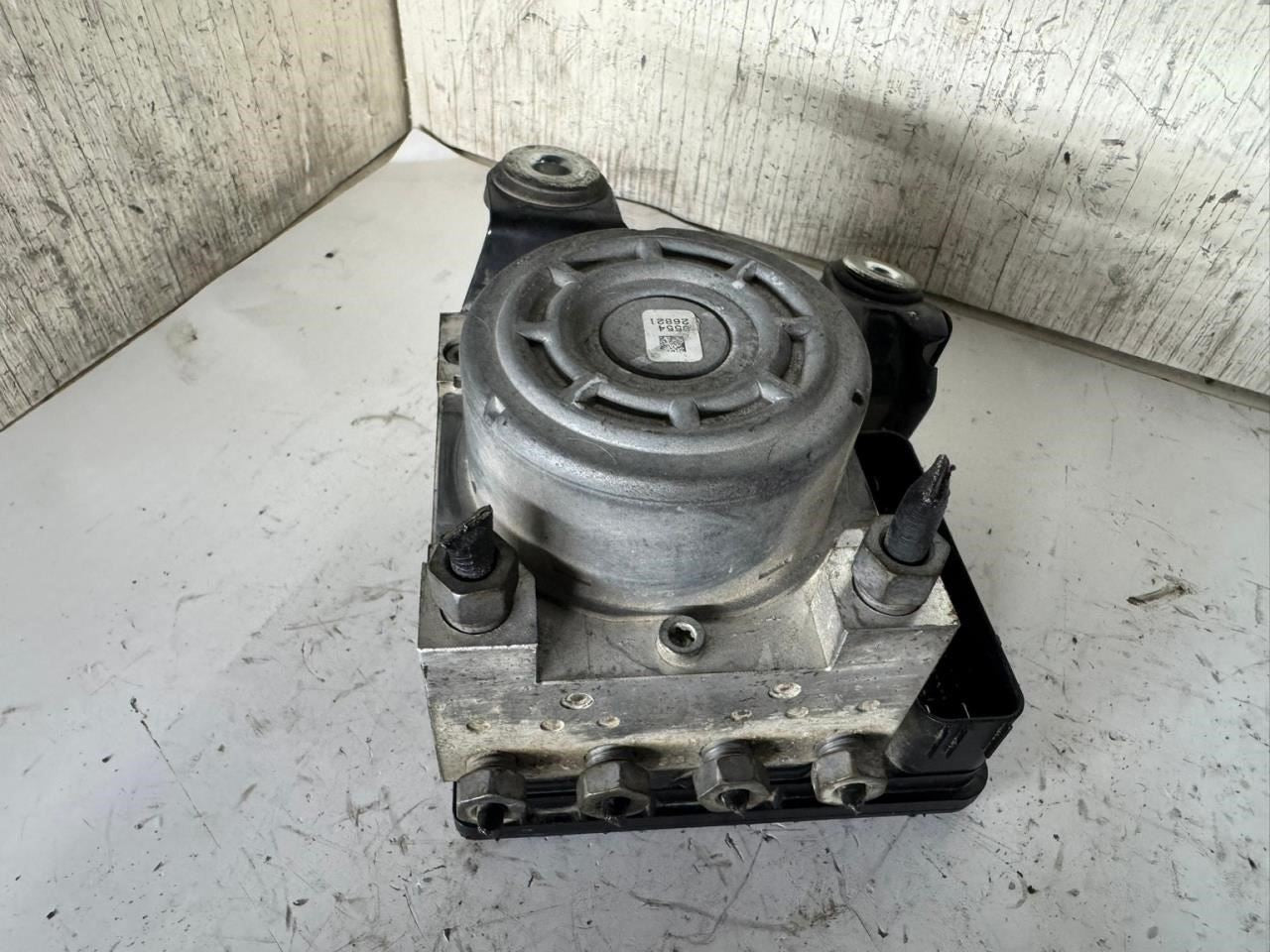 2013 FUSION ABS Pump Anti Lock Brake Module - DG9C-2C405-AH