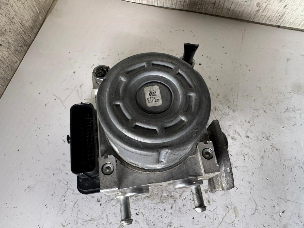 2015 CTS ABS Pump Anti Lock Brake Module - 23122240