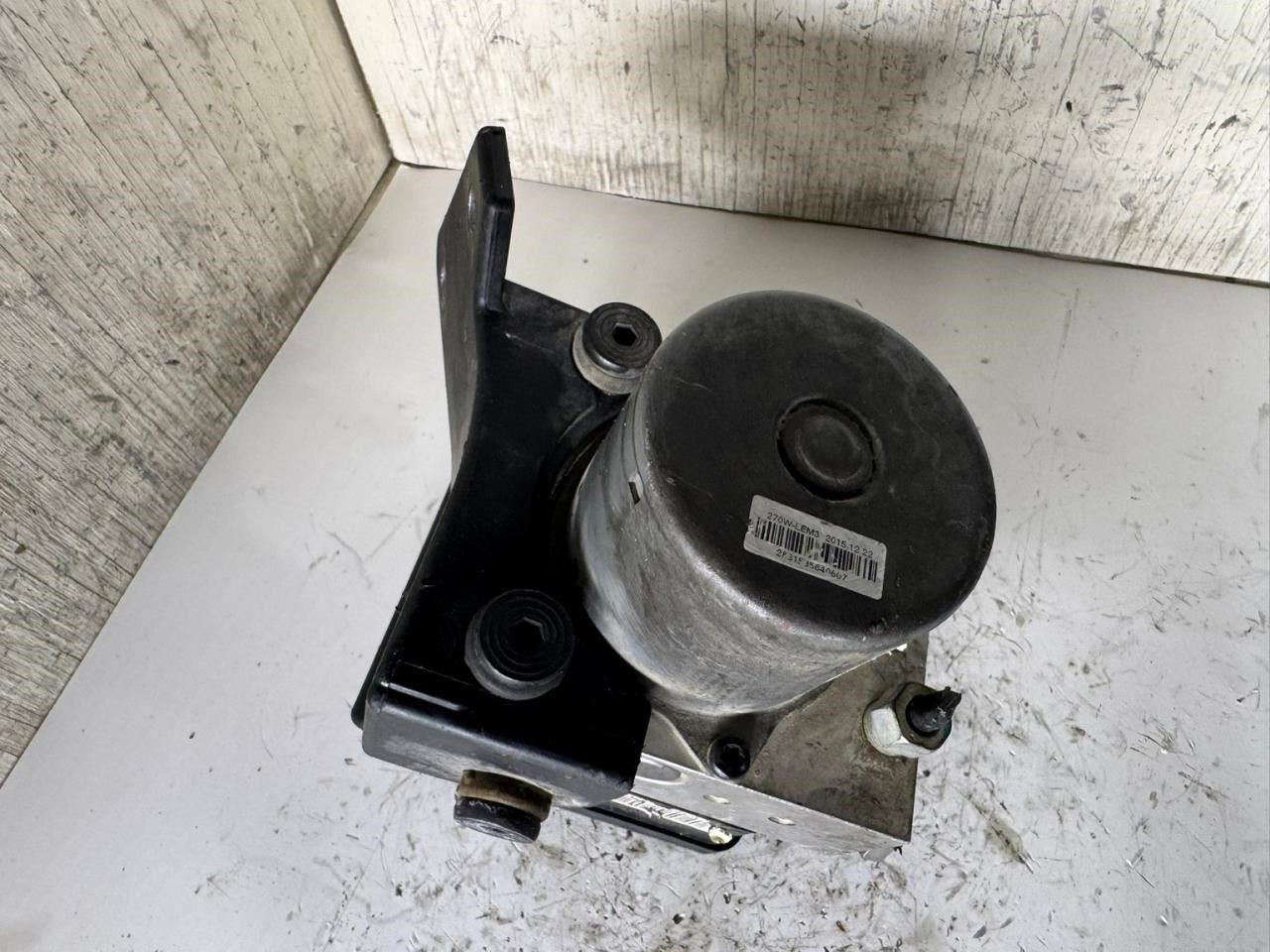 2016 TRAX ABS Pump Anti Lock Brake Module - 42403007