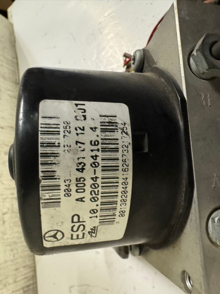 03-05 MERCEDES C230 ABS Pump Anti Lock Brake Module - A 005 431 07 12 