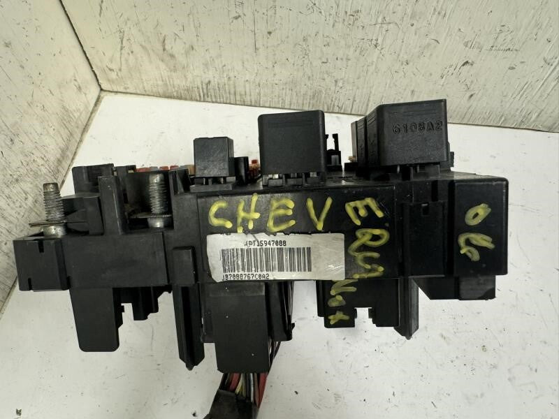  07-09 EQUINOX Fuse Box Relay Control Module  - 15947088