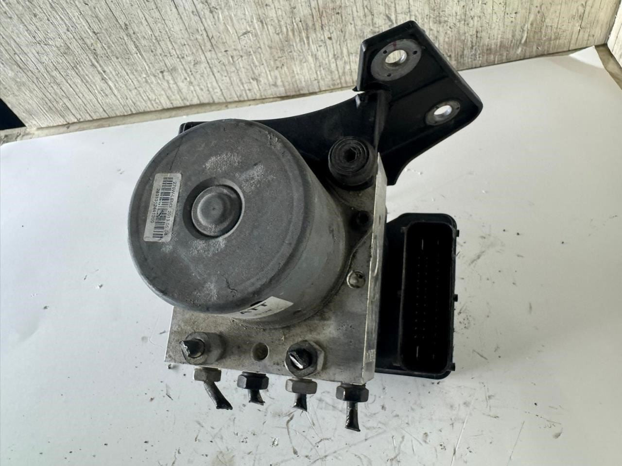 2013 ENCORE ABS Pump Anti Lock Brake Module - 95281717