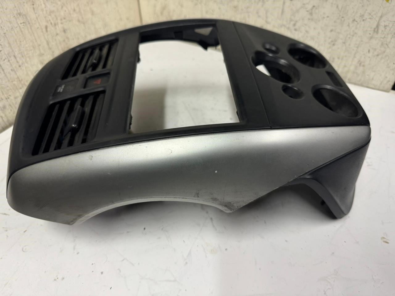 13-19 VERSA Radio Climate Center Dash Bezel Trim Right Air Vent