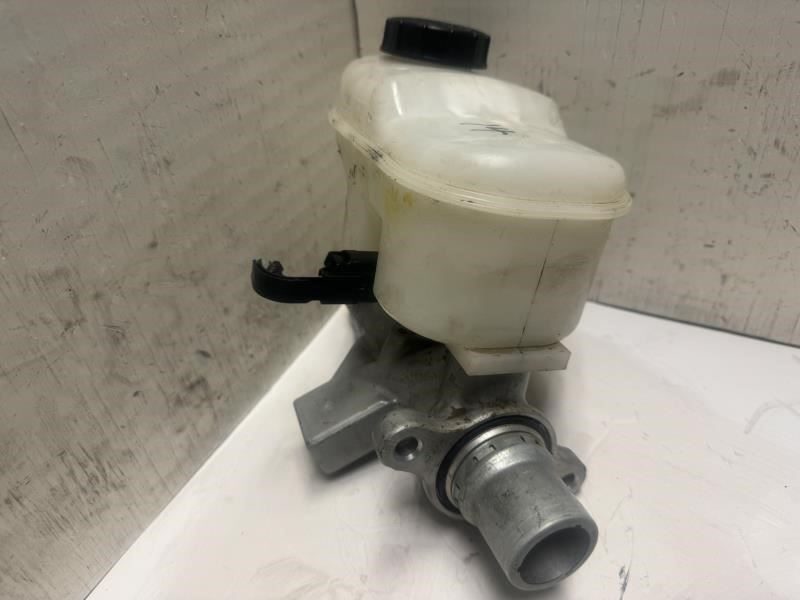 15-17 FORD F150 PICKUP BRAKE MASTER CYLINDER