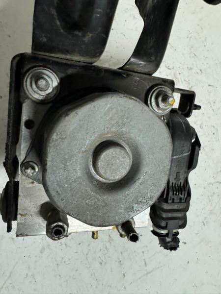 14-15 SENTRA Anti Lock Brake System ABS Pump Module  - 269 661