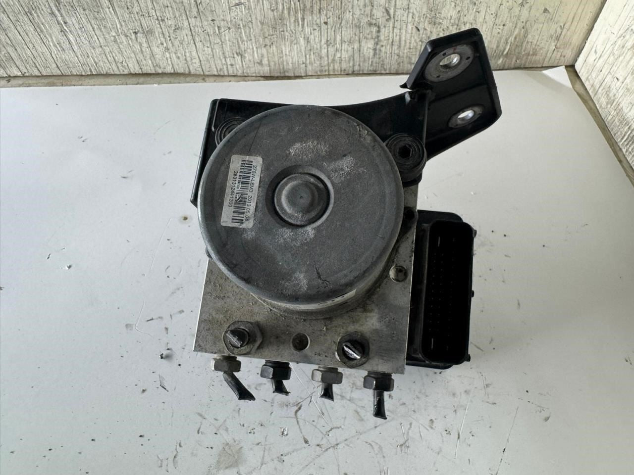 2013 ENCORE ABS Pump Anti Lock Brake Module - 95281717