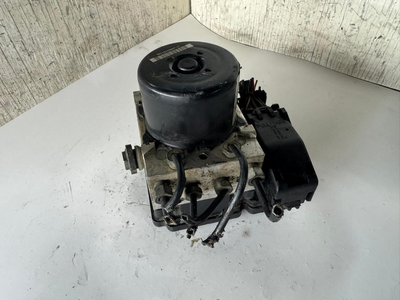 09-11 HHR ABS Pump Anti Lock Brake Module - 20795797