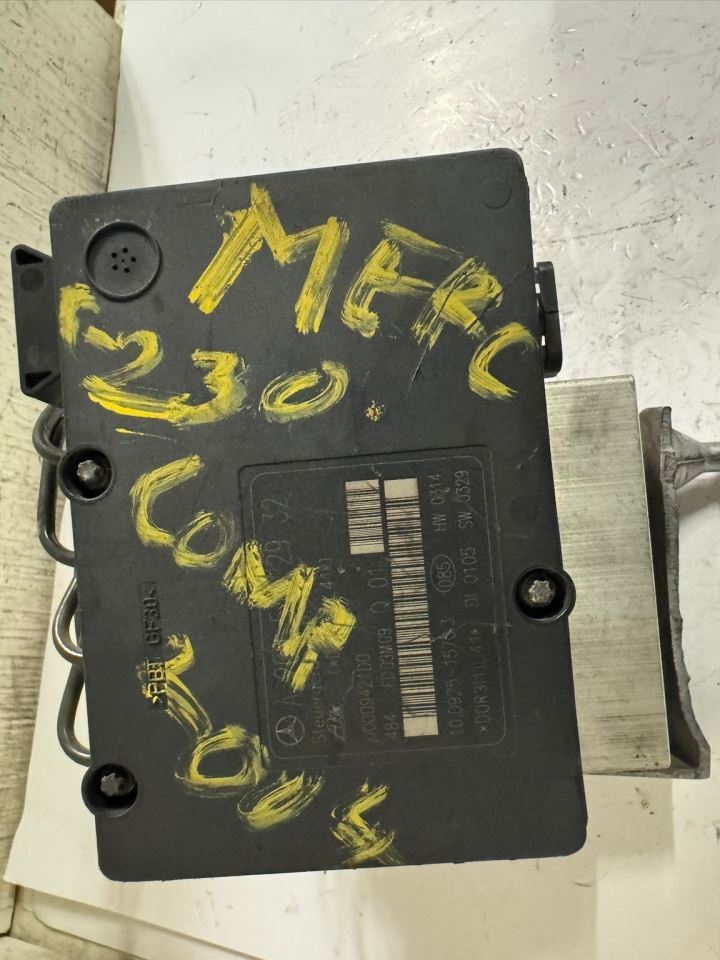 03-05 MERCEDES C230 ABS Pump Anti Lock Brake Module - A 005 431 07 12 