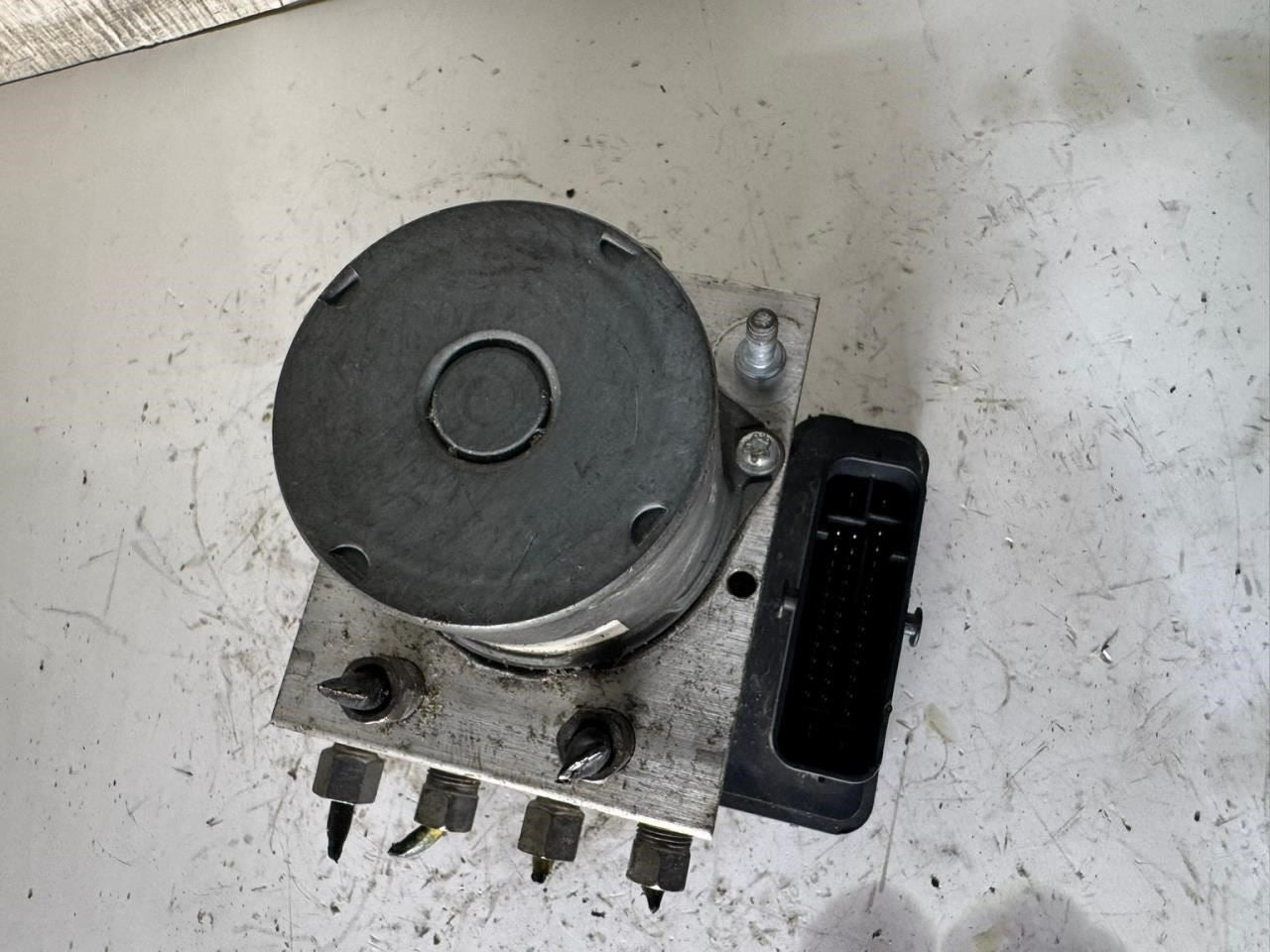 2014 CARAVAN ABS Pump Anti Lock Brake Module - P68183803AC