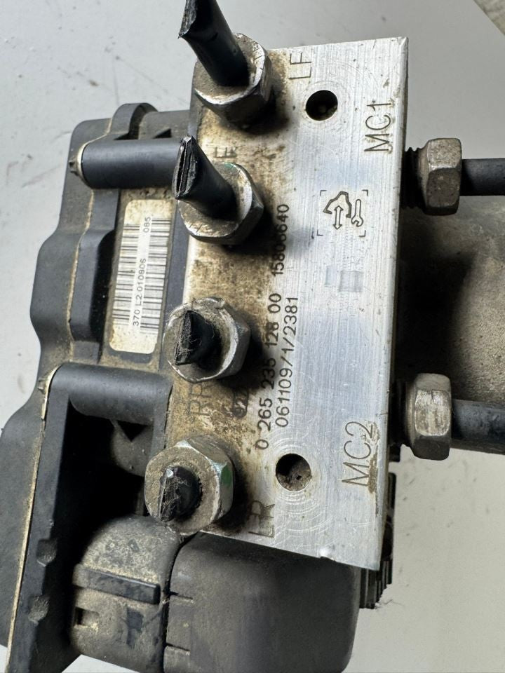 2007 SILVERADO ABS Pump Anti Lock Brake Module - 15806640