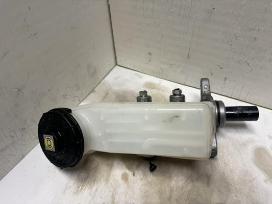 23 CIVIC BRAKE MASTER CYLINDER WITH RESERVOIR TANK