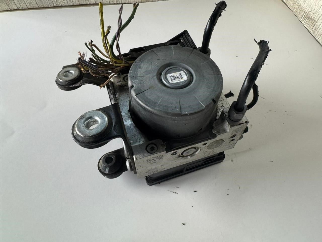 14-16 FUSION ABS Pump Anti Lock Brake Module - EG9C-2C405-AG