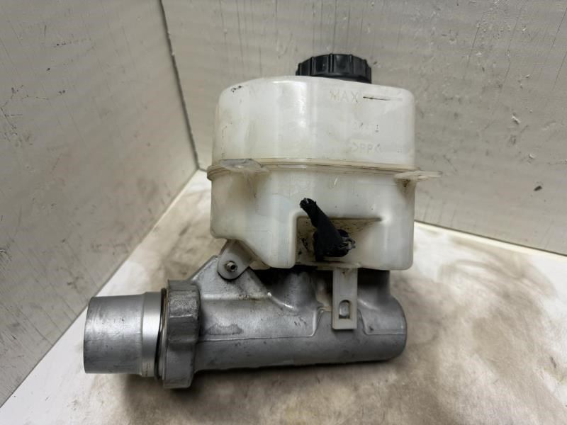 17-20 FORD F250SD PICKUP BRAKE MASTER CYLINDER WITH RESERVOIR TANK