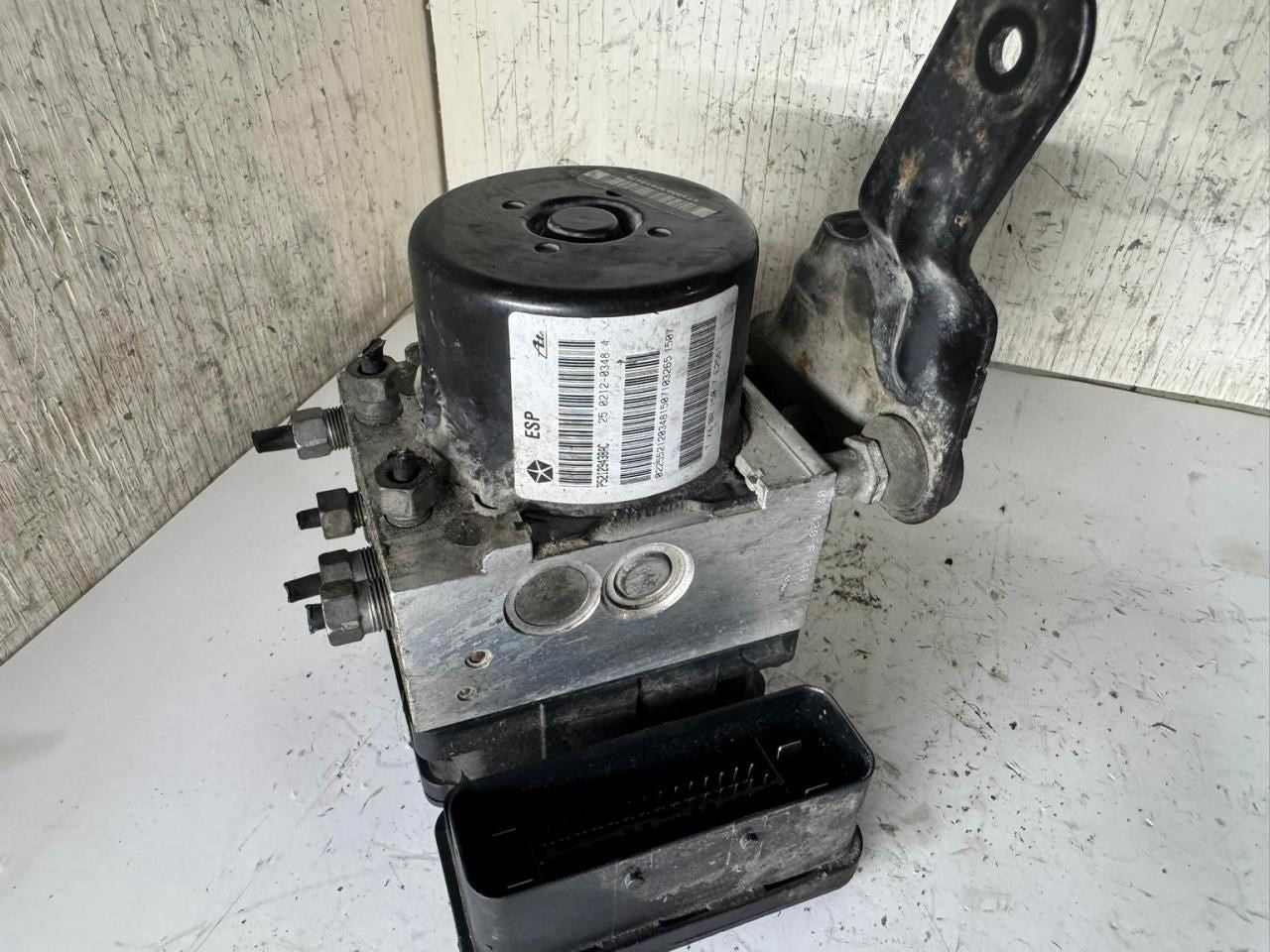 2007 LIBERTY ABS Pump Anti Lock Brake Module - P52129438AC