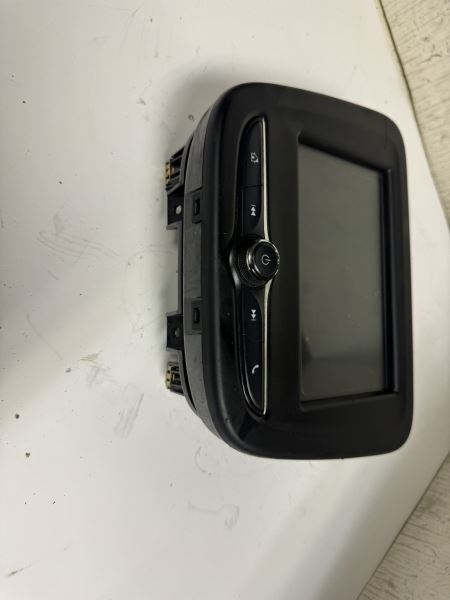 18 CRUZE AM FM CD Radio Player Receiver  - 555343750