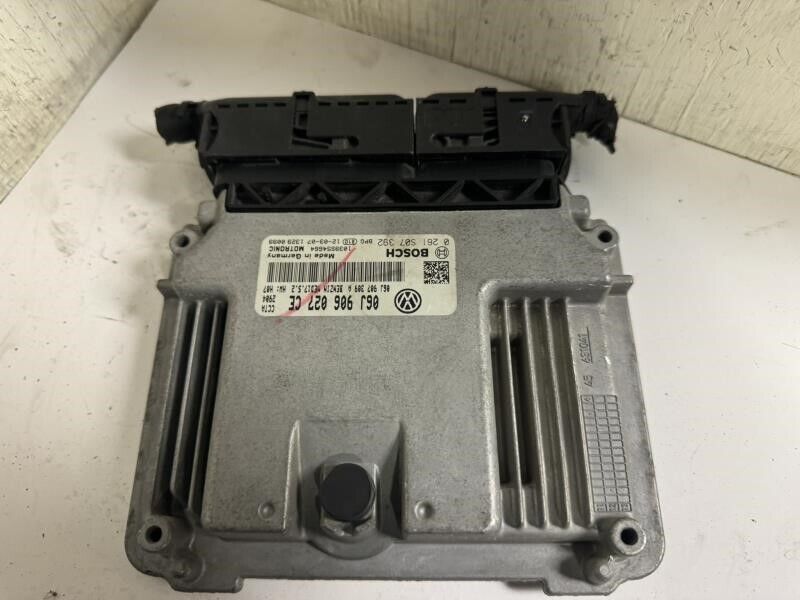 12-14 BEETLE Engine Control Module Computer ECU ECM PCM - 06J 906 027 CE