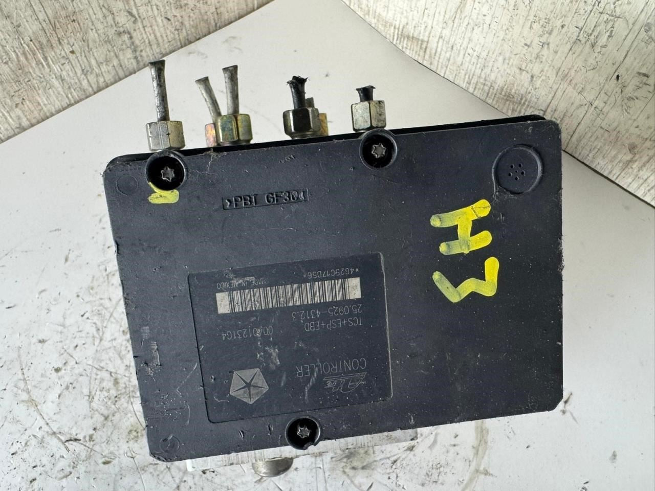 05-07 CHRYSLER 300 ABS Pump Anti Lock Brake Module - 00401231C4