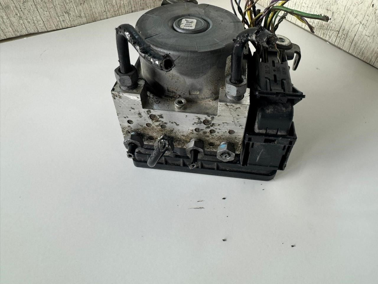 14-16 FUSION ABS Pump Anti Lock Brake Module - EG9C-2C405-AG