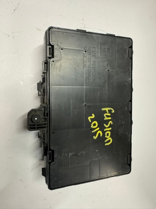 15-16 FUSION Fuse Relay Box - FG9T14A067AC
