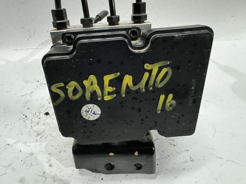 19-20 SORENTO ANTI LOCK BRAKE ABS CONTROL MODULE- 58900-C6200