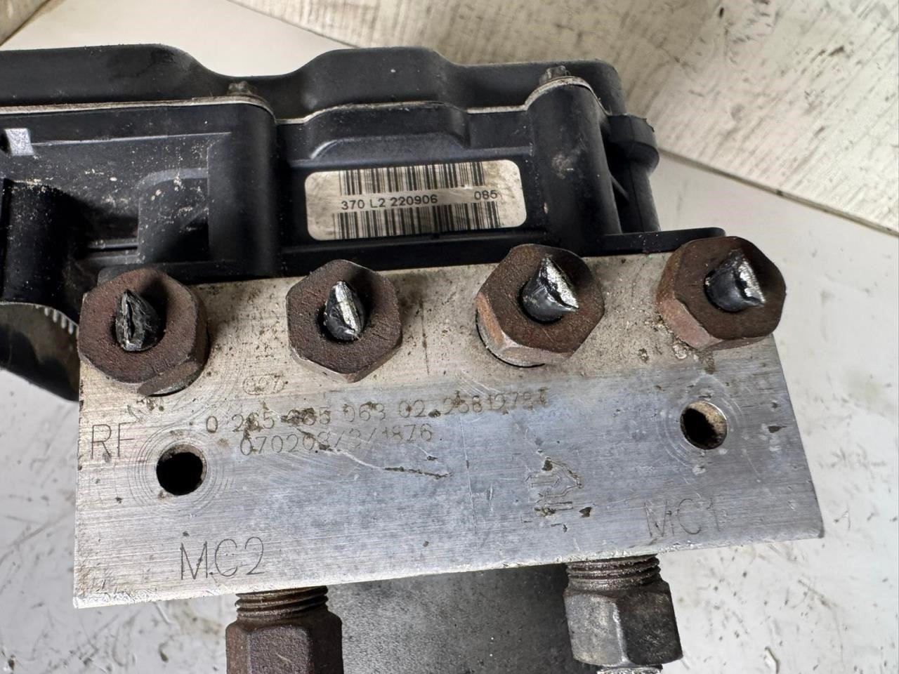 2008 OUTLOOK ABS Pump Anti Lock Brake Module - 25812784
