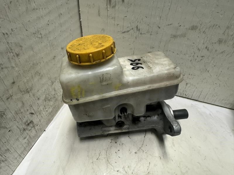 2005 XTERRA BRAKE MASTER CYLINDER