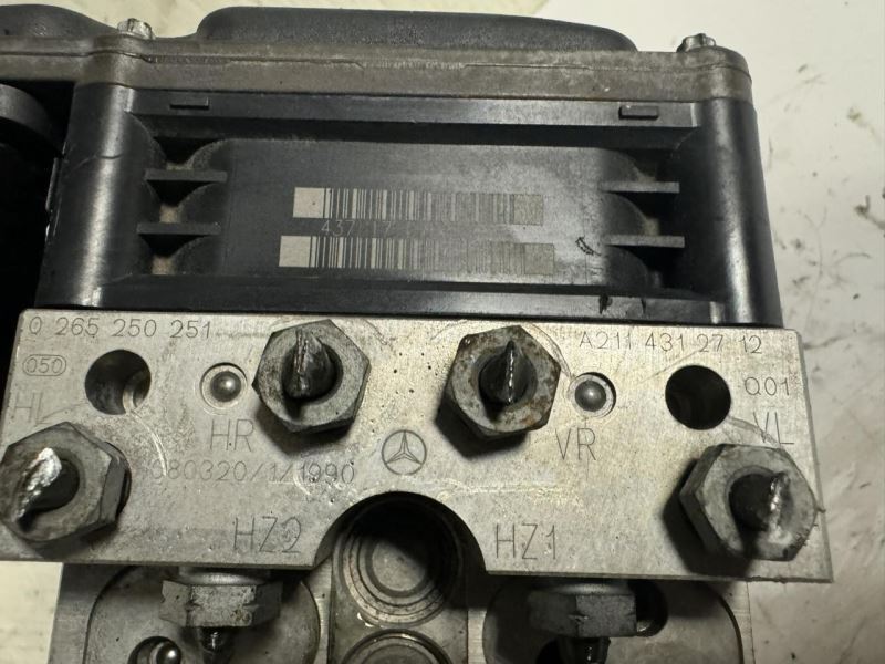 2008 E550 ABS PUMP ANTI LOCK BRAKE MODULE - A2114312712; 0 265 250 251