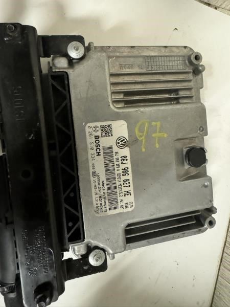 14-15 TIGUAN Engine Control Module Computer ECU ECM PCM - 06J 906 027 HE