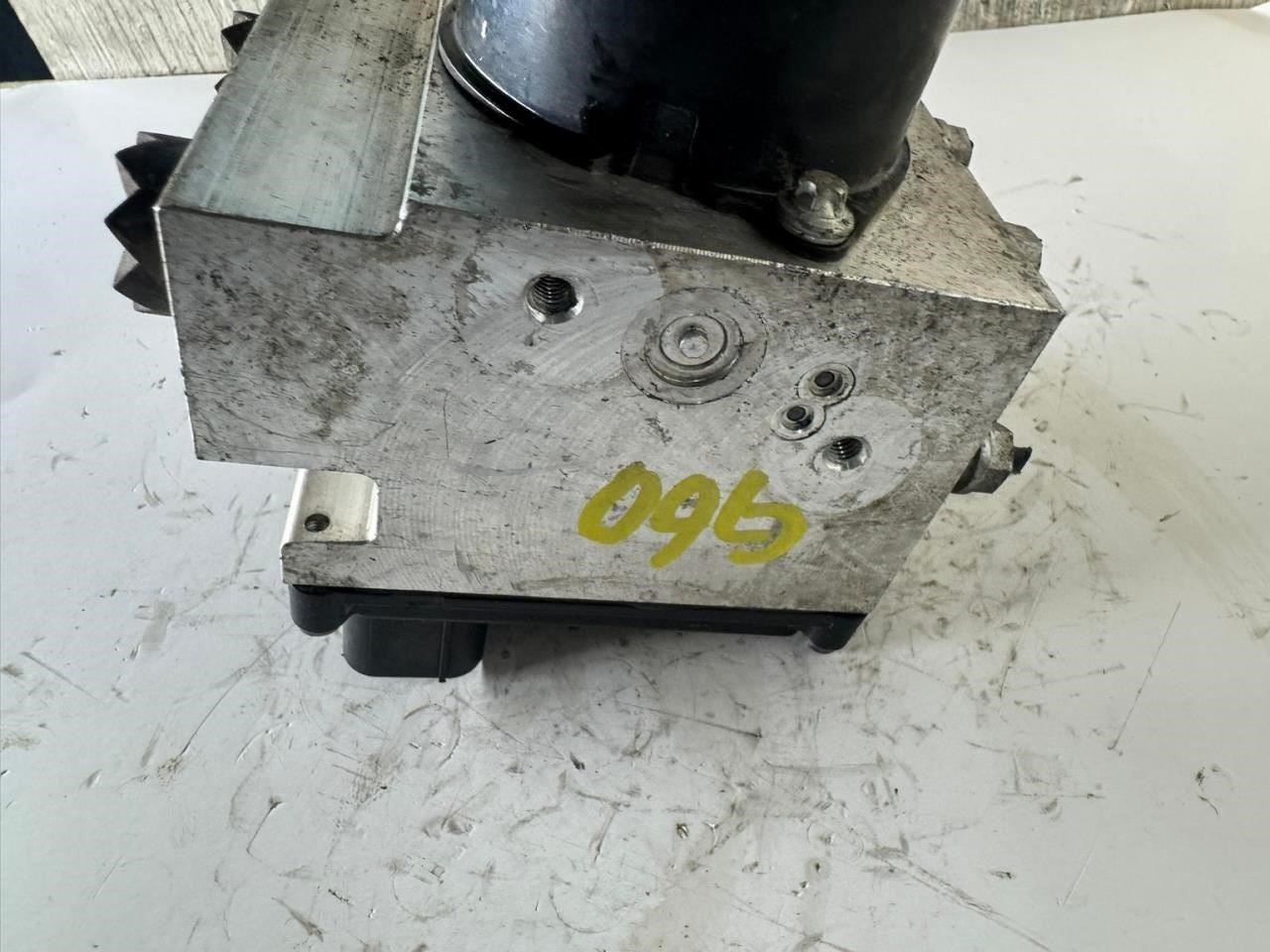 2010 DODGE RAM ABS Pump Anti Lock Brake Module - P05154215AA