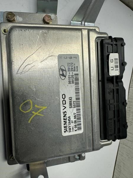 06 ELANTRA Engine Control Module Computer ECU ECM PCM - 39101-23172; 39120-23172