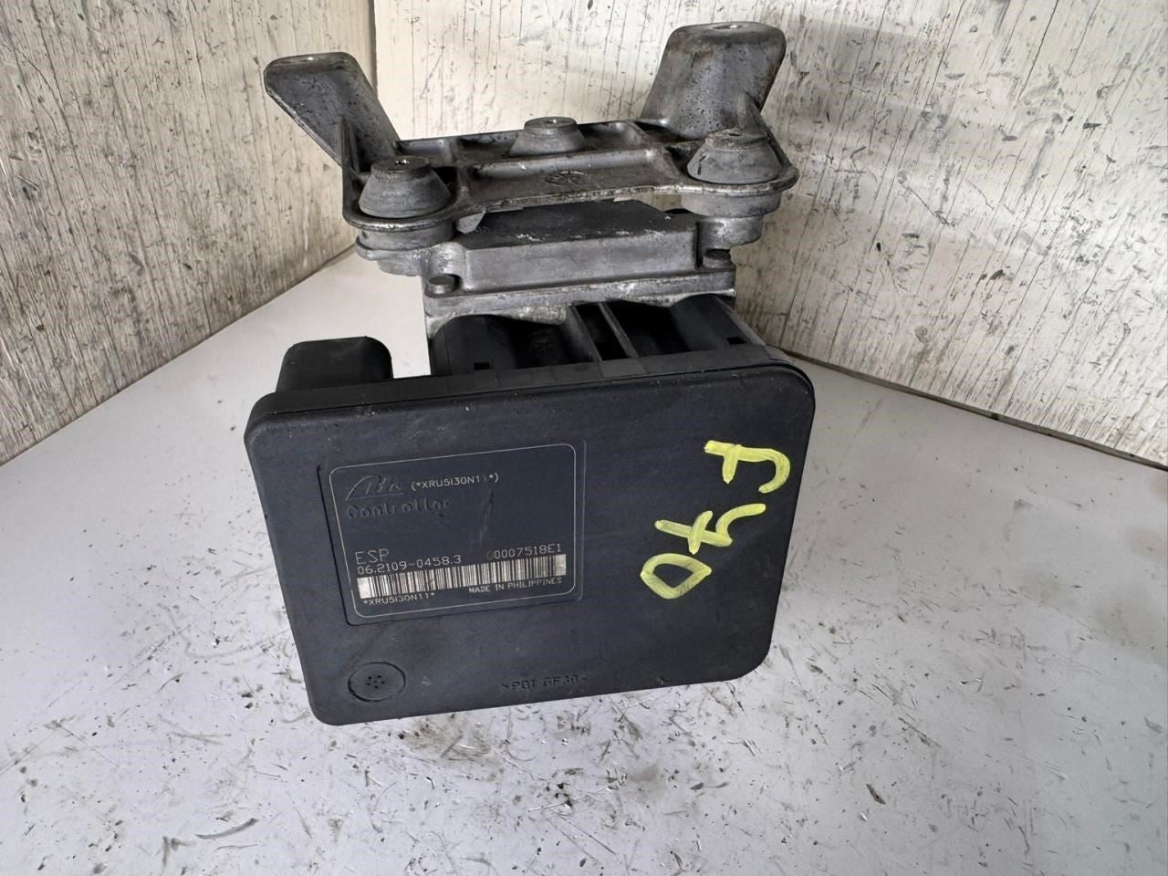 2006 ODYSSEY ABS Pump Anti Lock Brake Module - 57110-SHJ-9620-M1