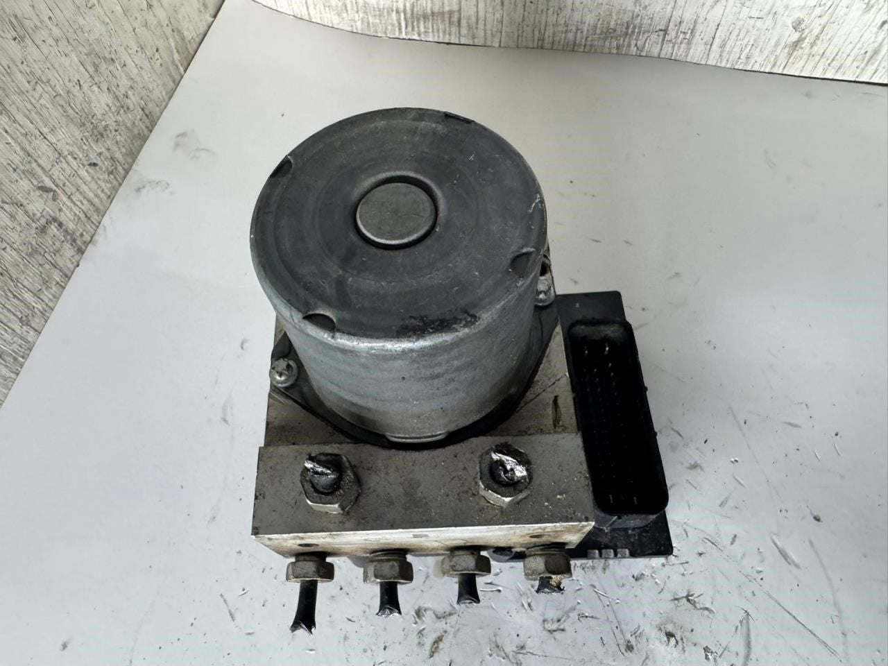 2014 TRAVERSE ABS Pump Anti Lock Brake Module - 22893248