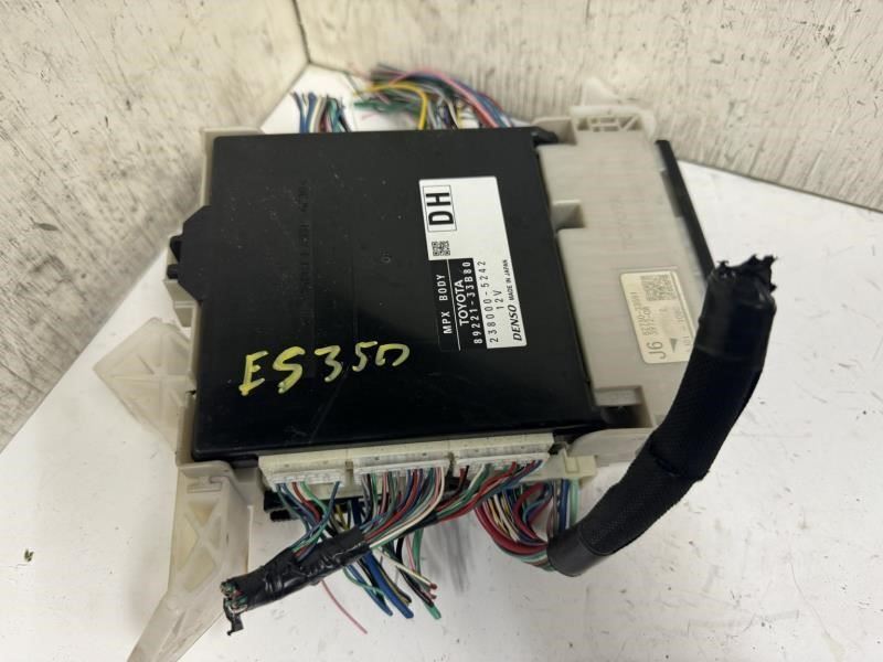 16 LEXUS ES350 Multiplex Network Body Control Module - 89221-33B80