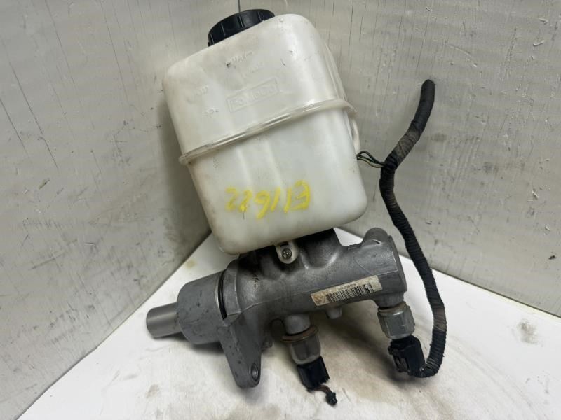 12-20 JOURNEY BRAKE MASTER CYLINDER WITH RESERVOIR TANK