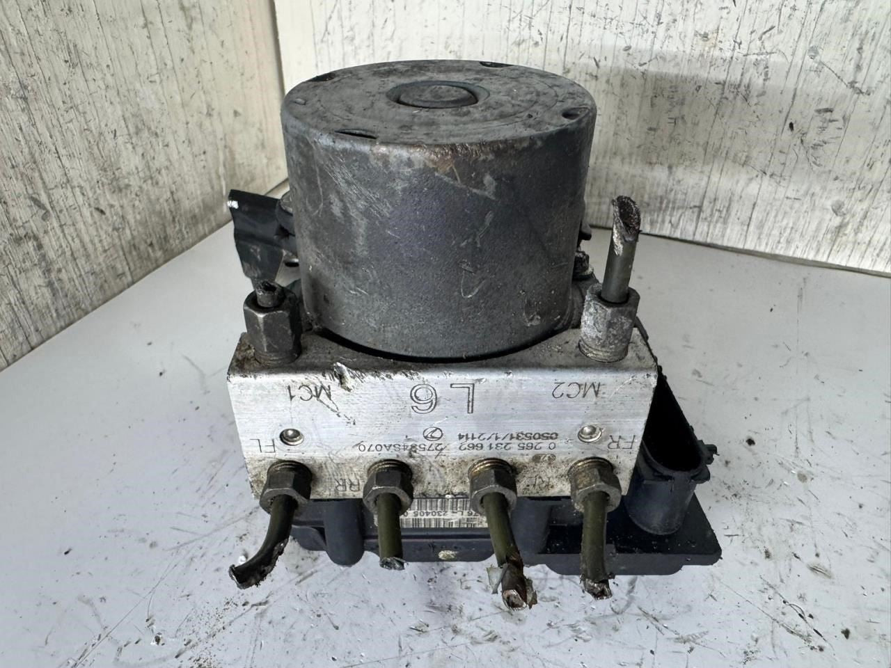 06-08 FORESTER ABS Pump Anti Lock Brake Module - 27534SA070