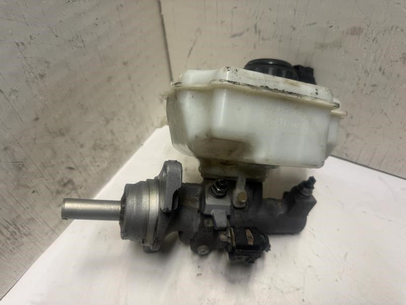 2013 BEETLE BRAKE MASTER CYLINDER