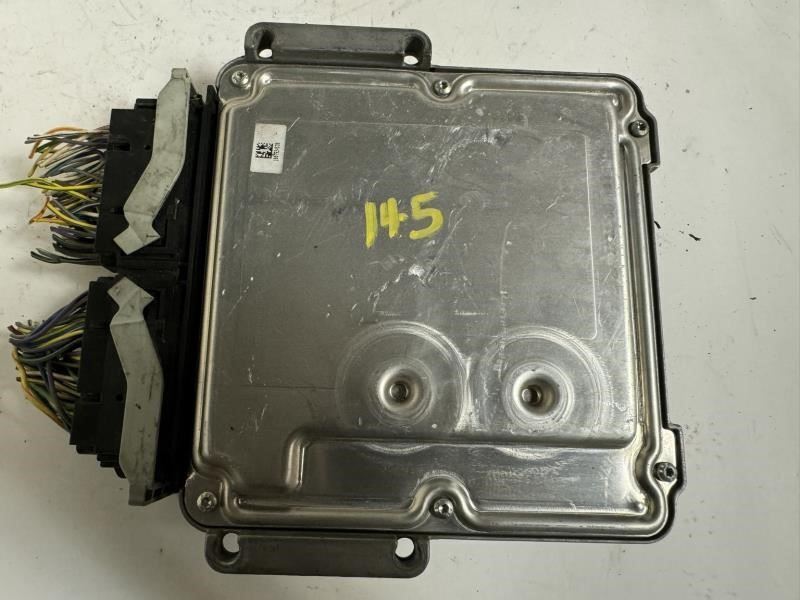 17 ESCAPE Engine Control Module Computer ECU -HJ5A-12A650-HA; HS7A-12B684-JA 