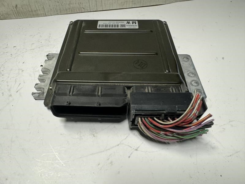 06 MAZDA 3 Engine Control Module Computer ECU ECM PCM - LFL8 18 881B